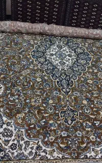 فرش ۱۲ متری کاملا سالم و زخیم و شسته شده