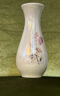 گلدان کاملا نو