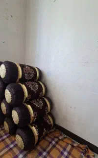 بالش وپشتی