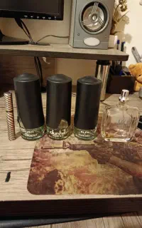 شیشه خالی عطر. اقتصادی