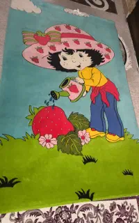 یک عدد فرش بچه‌ گانه خیلی خیلی تمیز