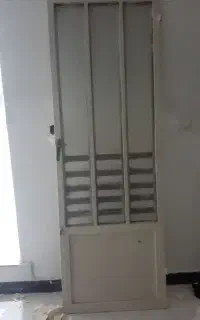 درب آهنی بدون چارچوب