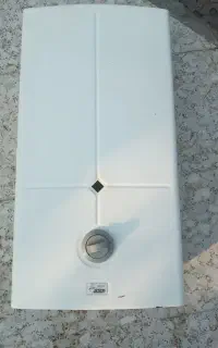 ابگرم کن دیواری