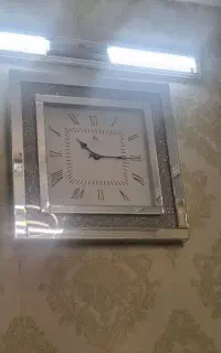 ساعت در حد نو