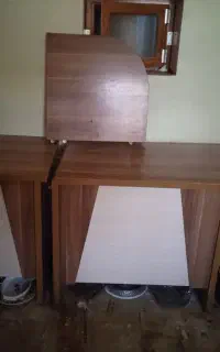 میز کار وسط دو نمونه