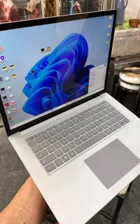 Surface laptop 3 i7nasl 10 ram 16 512GB