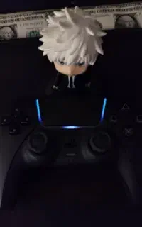 دسته پی اس فایو 5 Ps5  نو به همراه فیگور
