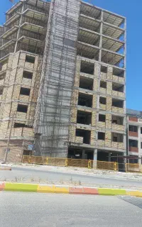 پیش فروش واحد مسکونی با ۵۰ درصد پیشرفت