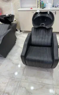 سرشور،استادکار،صندلی برقی،آینه دیواری،کمد باشگاه