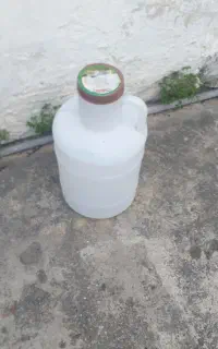 تعدادی دبه