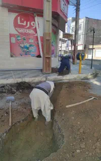 کارگر جهت حفاری انشعابات فاضلاب