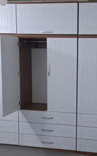 کمدعرض ۲۴۰در ارتفاع ۲۳۰عمق ۵۲
