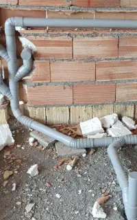 برقکاری و لوله کشی آب و فاضلاب ساختمان خمین