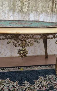 میز برنز با سنگ مرمر