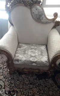 مبل سلطنتی در حد نو  قیمت ۱۵  میلون