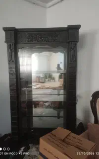 ویترین سالم و تمیز بدون خط و خش