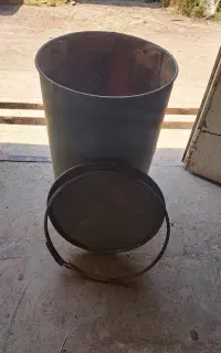 بشکه فلزی