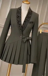 استخدام خیاط