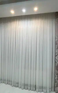 شال پرده مخمل سالم و تمیز مناسب دکور کلاسیک