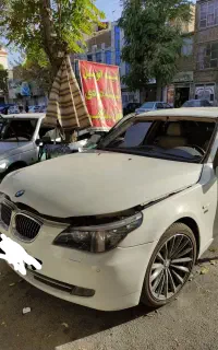 شیشه اتومبیل قنات