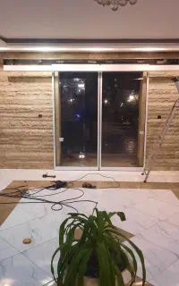 نیروی فنی جهت کار درب اتوماتیک و شیشه سکوریت