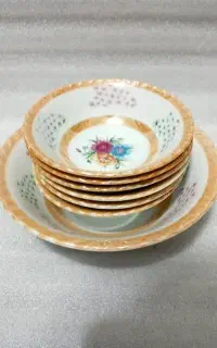 کاسه و بشقاب قدیمی