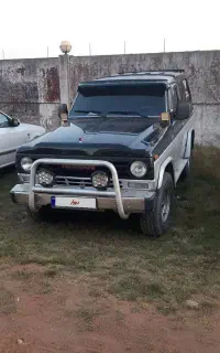 نیسان پاترول مدل ۷۶ فابریک  کم کار