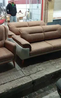 تعویض مبل کهنه بانو