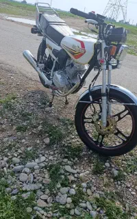 موتور 1402تمیز سالم سالم