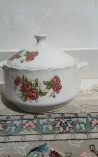 ظروف گل سرخ