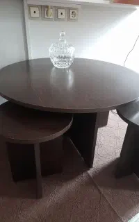 .میز جلو مبلی و چهار عدد عسلی