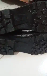 پوتین سربازی .      چرم  گاوی سایز47-مارک MKTF.