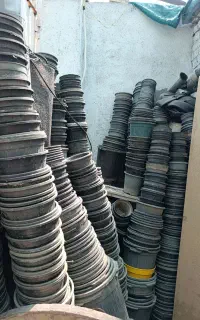 گلدون پلاستیکی کارکرده