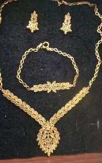 سرویس طلا بسیار زیبا و نو بدون اجرت
