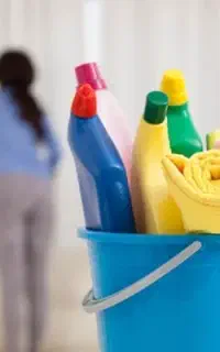 استخدام خانم برای نظافت منزل