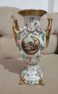 ظرف چینی گل برجسته