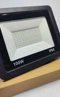 پرژکتور 100 وات