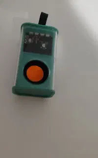 اسپیکر بلوتوثی زیبا و کم کارکرد