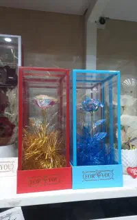 باکس گل شیشیه ای مصنوعی