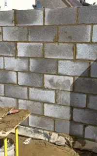 سیمان کاری و بلوک چینی و کنده کاری