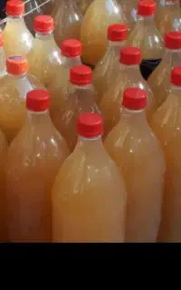 سرک سیب طبیعی خوب و سالم درجه یک