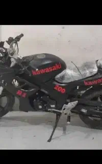موتور 200 بی ایراد بیا دور بزن بعد بخر