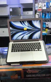 لپ تاپ MacBook Air 2017 تمیز و سالم