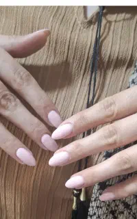کاشت ناخن. اپیلاسیون. شمع صورت. اصلاح