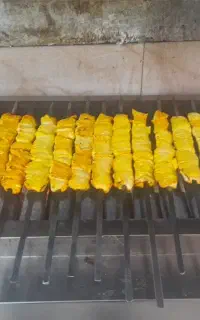 تهیه غذا ورستوران گلها سیخی۷۵