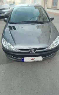 پژو 206sdv8