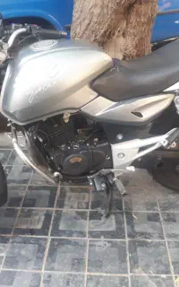 پالس باج ۱۸۰مدل۱۳۸۷