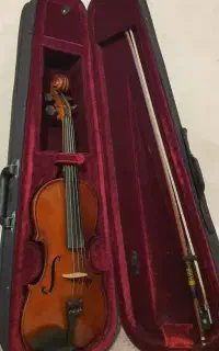 ویولن ۴/۴ در حد سالم