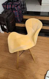 صندلی ، میز چوبی