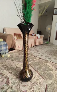 گلدان  با گل